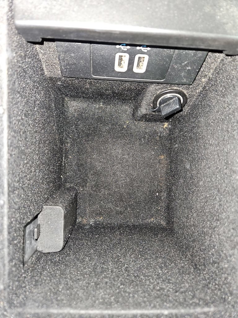 Used 2016 Ford Taurus Limited FWD image 25