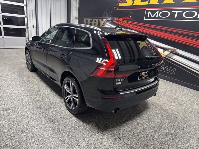 Used 2021 Volvo XC60 T5 Momentum w/ Protection Package Premier image 18