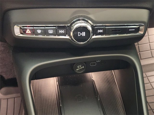 New 2024 Volvo XC40 Recharge Plus w/ Protection Package Premier image 19