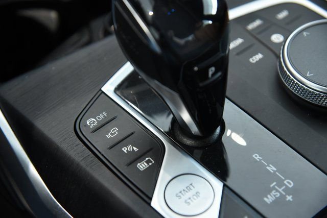 Used 2021 BMW 330e xDrive w/ Premium Package image 16