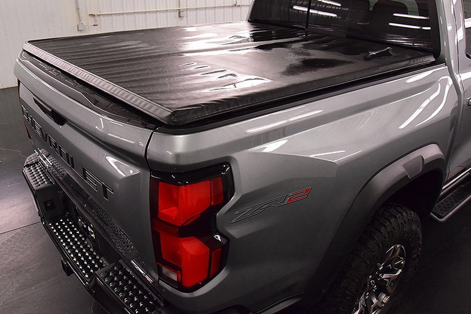 Used 2024 Chevrolet Colorado ZR2 w/ ZR2 Convenience Package III image 8