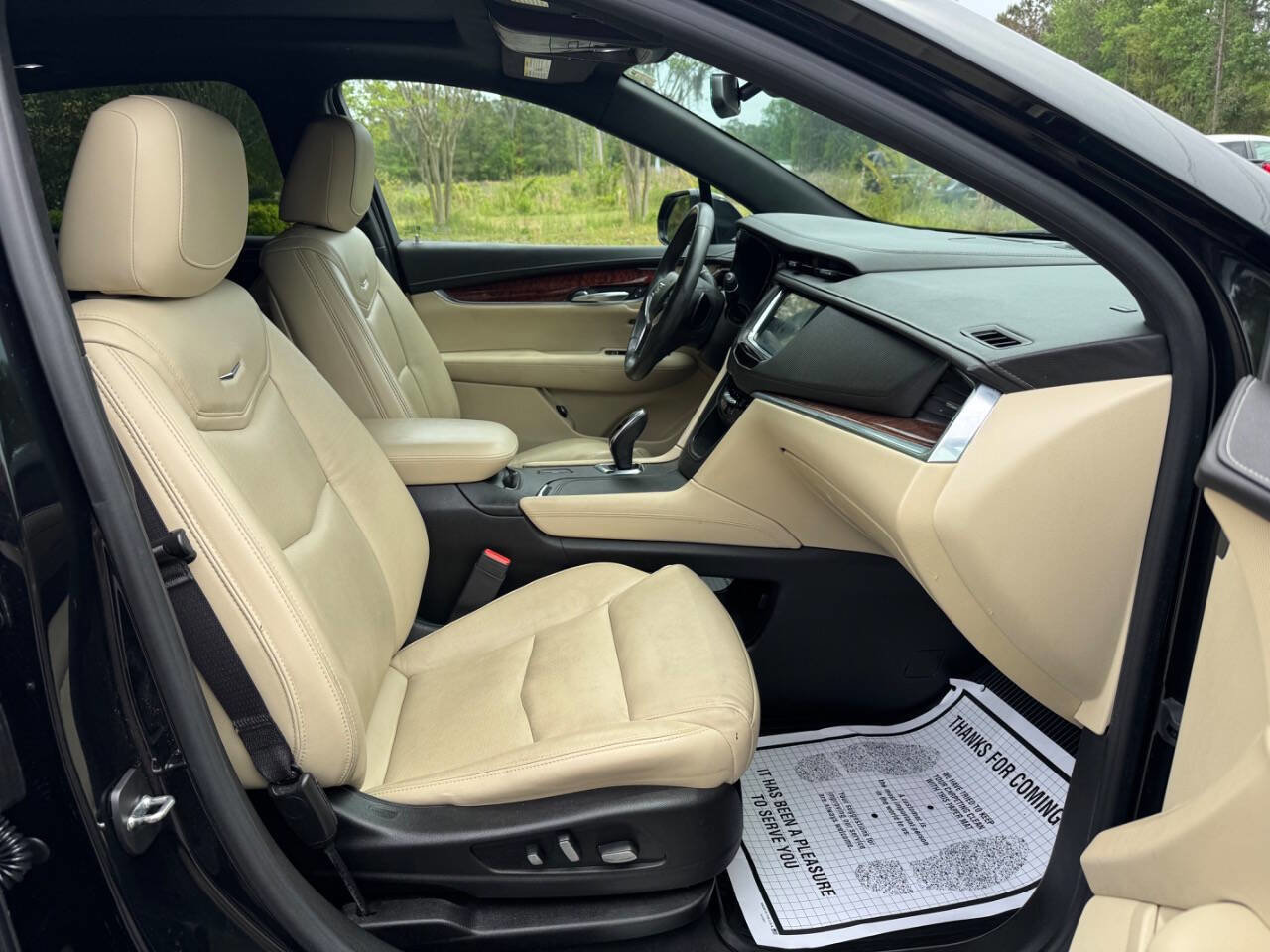 Used 2017 Cadillac XT5 Luxury w/ Driver Awareness Package FWD image 16