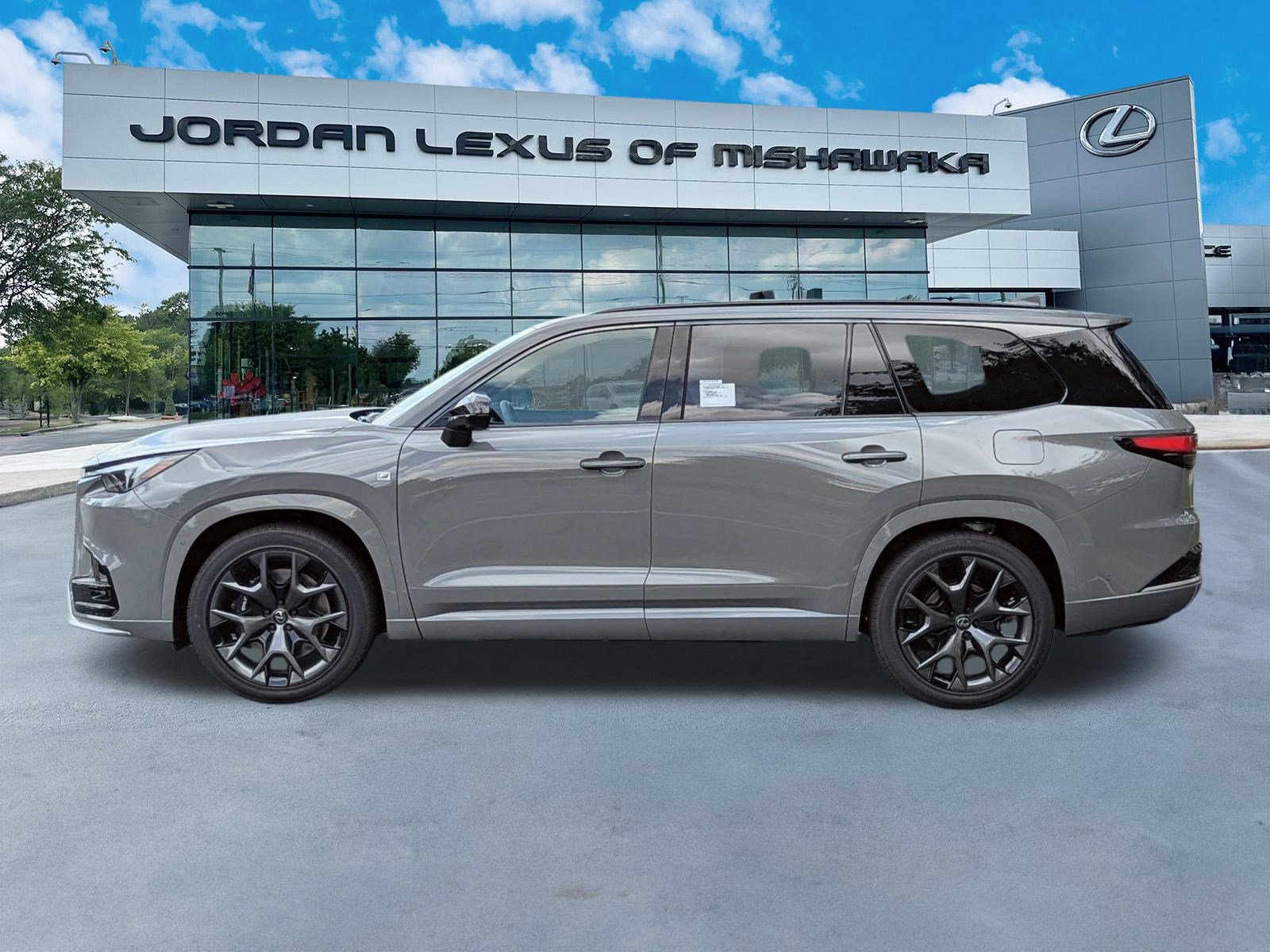 New 2025 Lexus TX 500h AWD image 2