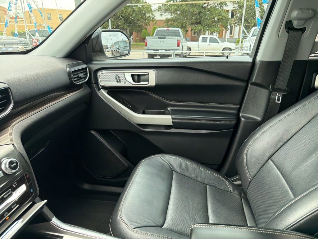 Used 2020 Ford Explorer Limited image 25