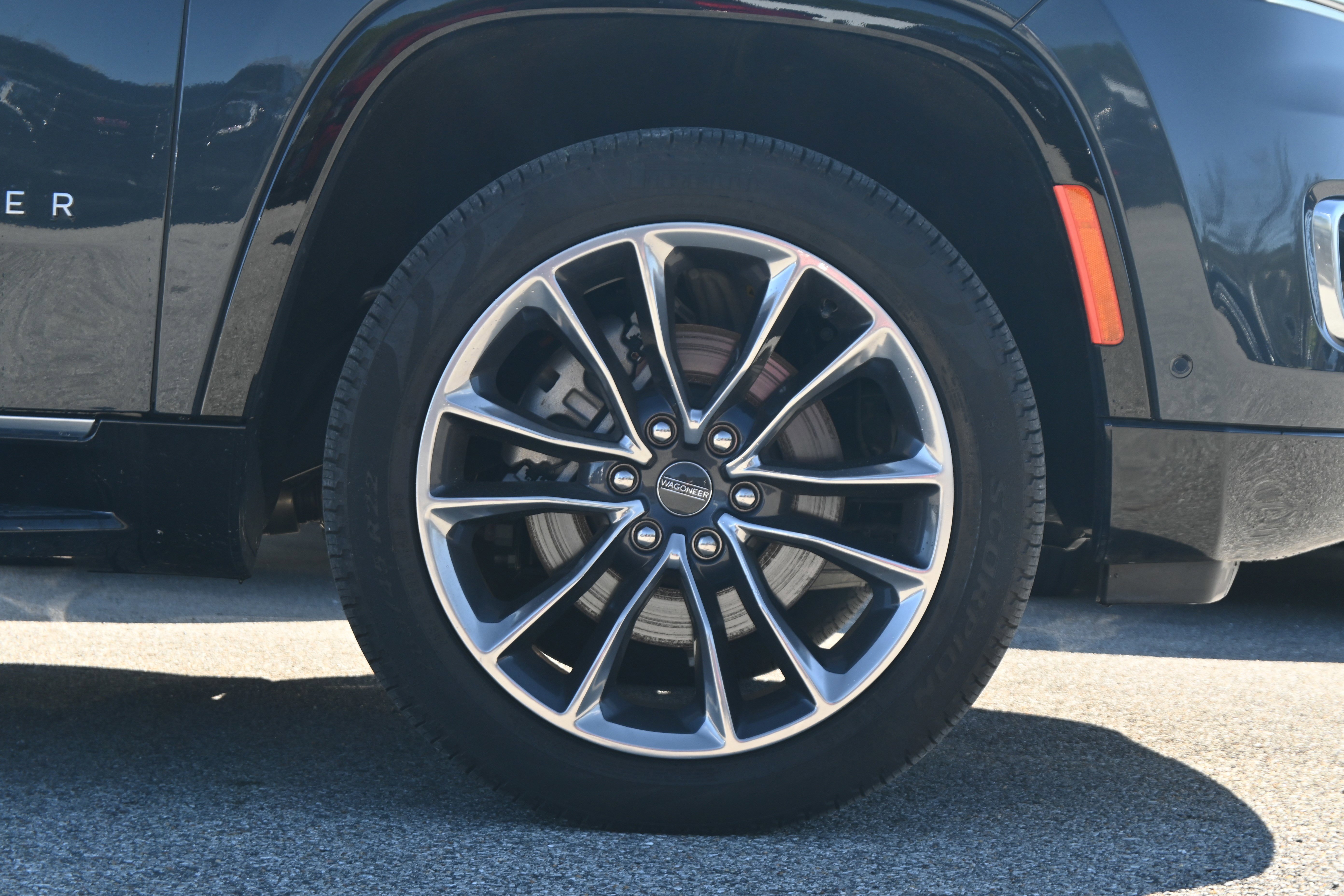 Used 2024 Jeep Wagoneer Series II w/ Convenience Group I image 32