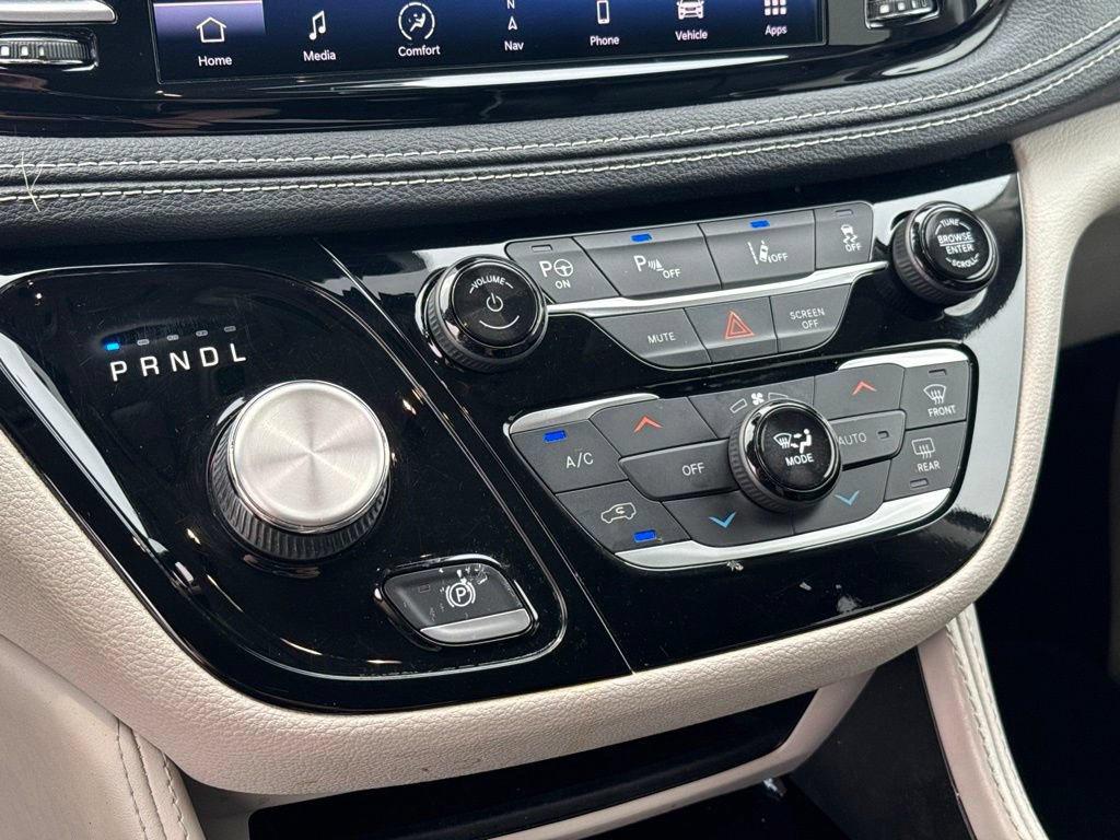 Used 2022 Chrysler Pacifica Limited FWD image 23