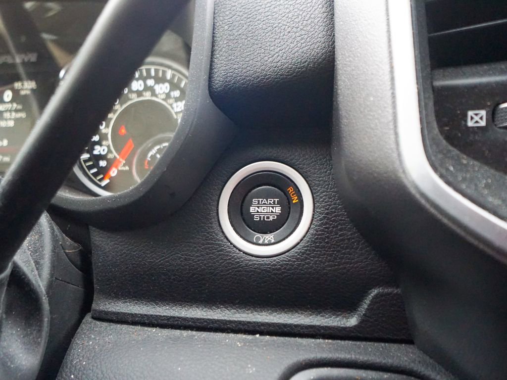 Used 2022 RAM 2500 Big Horn w/ Night Edition image 24