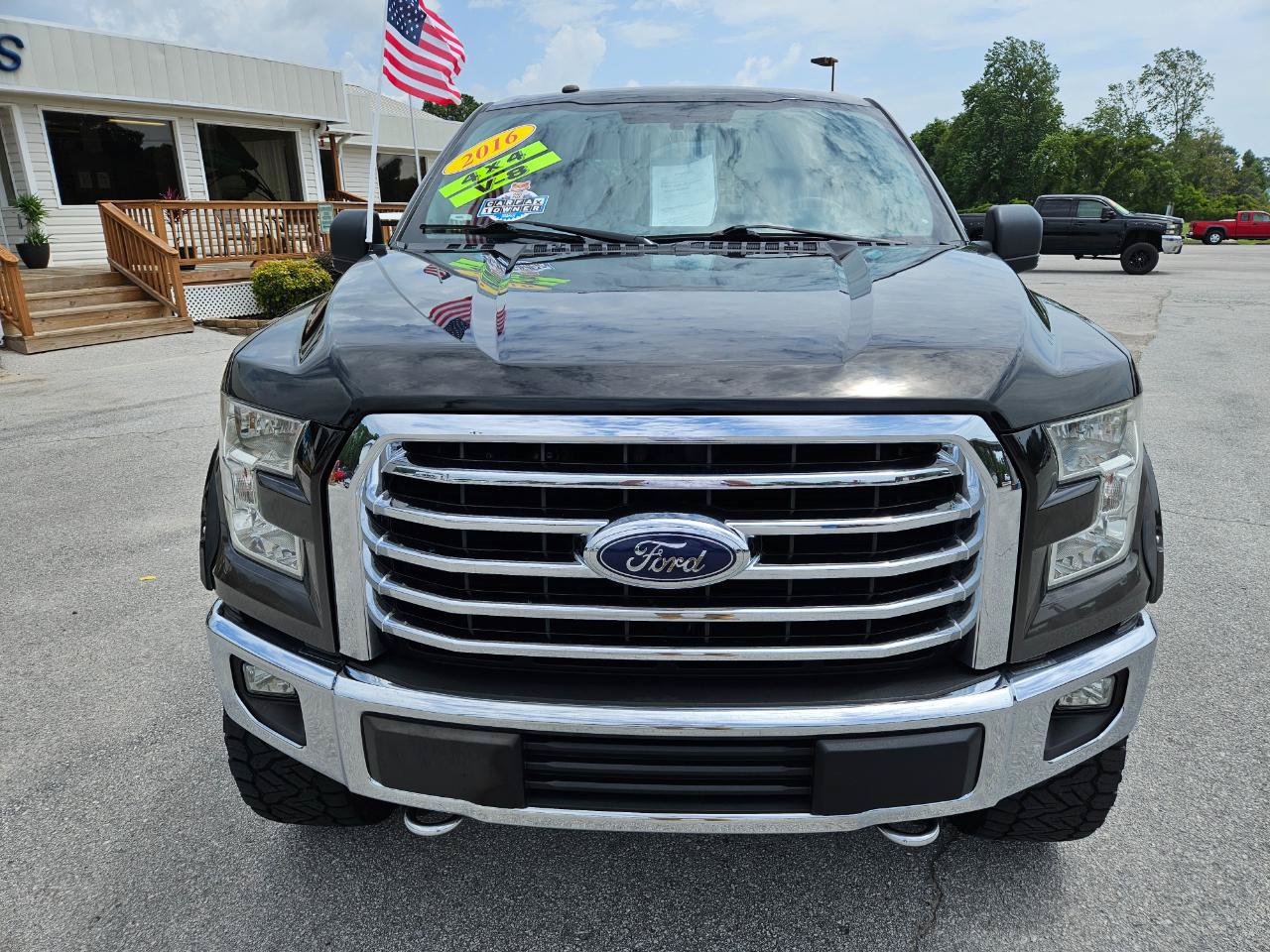 Used 2016 Ford F150 XLT w/ Equipment Group 302A Luxury AWD/4WD image 9