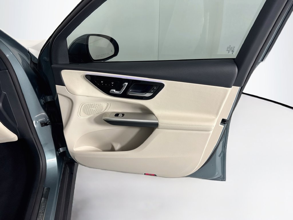 Certified 2026 Mercedes-Benz GLC 300 image 25