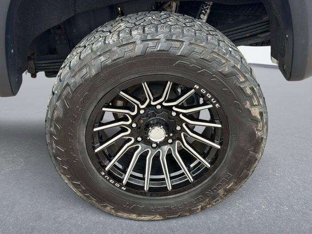 Used 2020 Chevrolet Silverado 2500 LTZ w/ LTZ Premium Package image 11