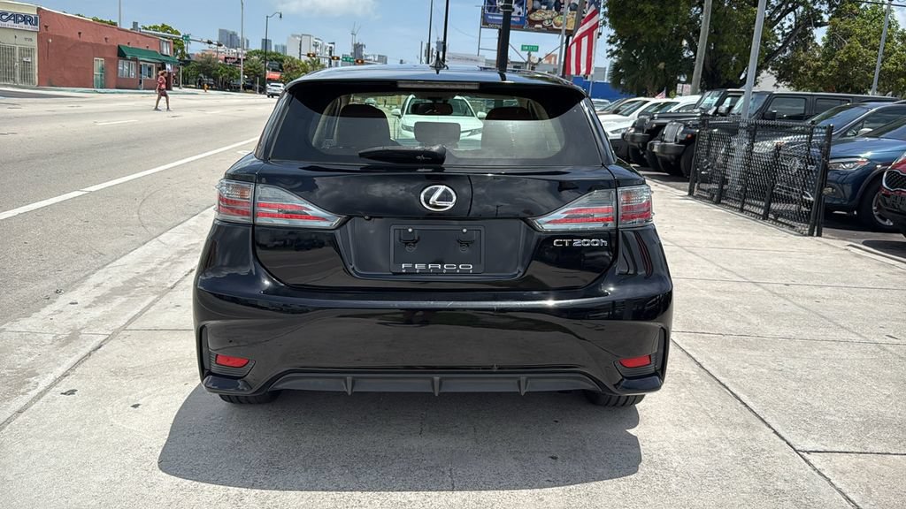 Used 2016 Lexus CT 200h w/ Navigation Package FWD image 13