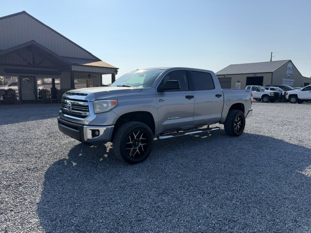 Used 2017 Toyota Tundra SR5 w/ SR5 Upgrade Package RWD image 4