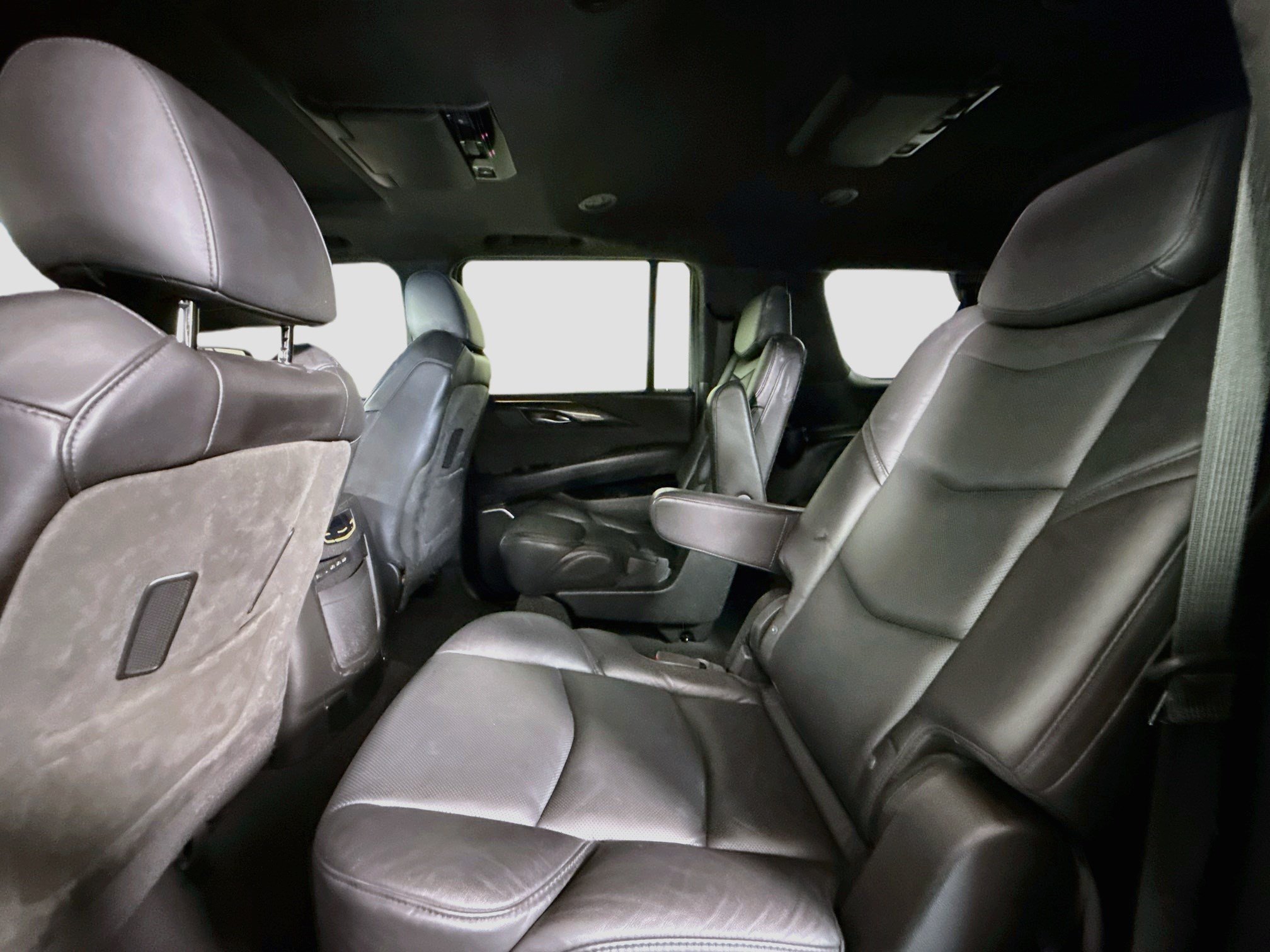 Used 2020 Cadillac Escalade ESV Platinum AWD/4WD image 25