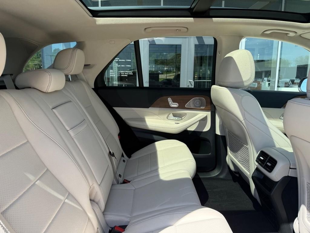 Used 2022 Mercedes-Benz GLE 350 4MATIC image 10