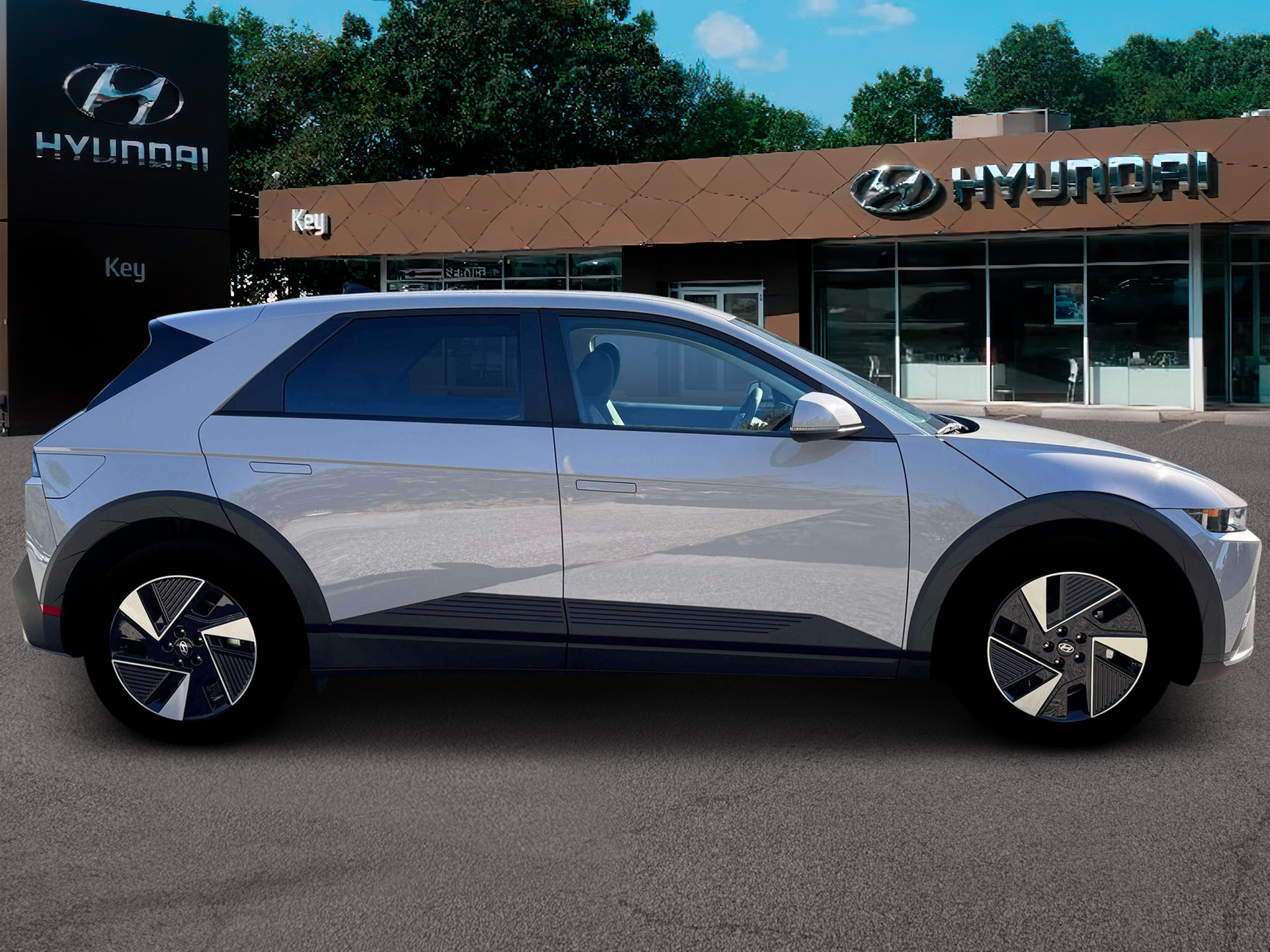 New 2026 Hyundai Ioniq 5 SEL AWD/4WD image 9