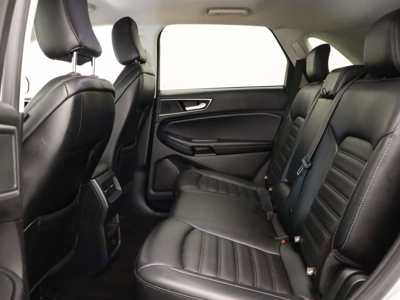 Used 2021 Ford Edge SEL image 16