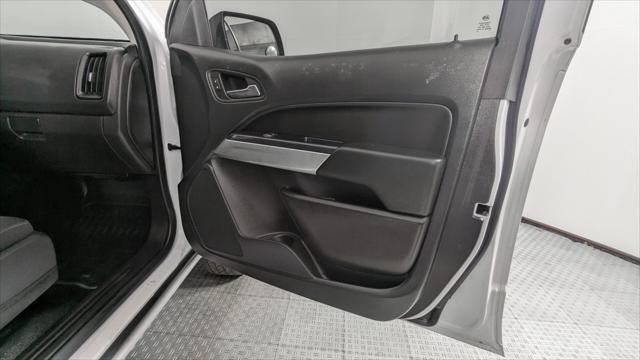 Used 2022 Chevrolet Colorado LT w/ Fleet Safety Package RWD image 18