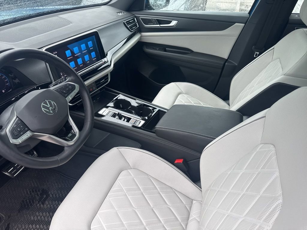 Certified 2025 Volkswagen Atlas Cross Sport SEL Premium R-Line image 12