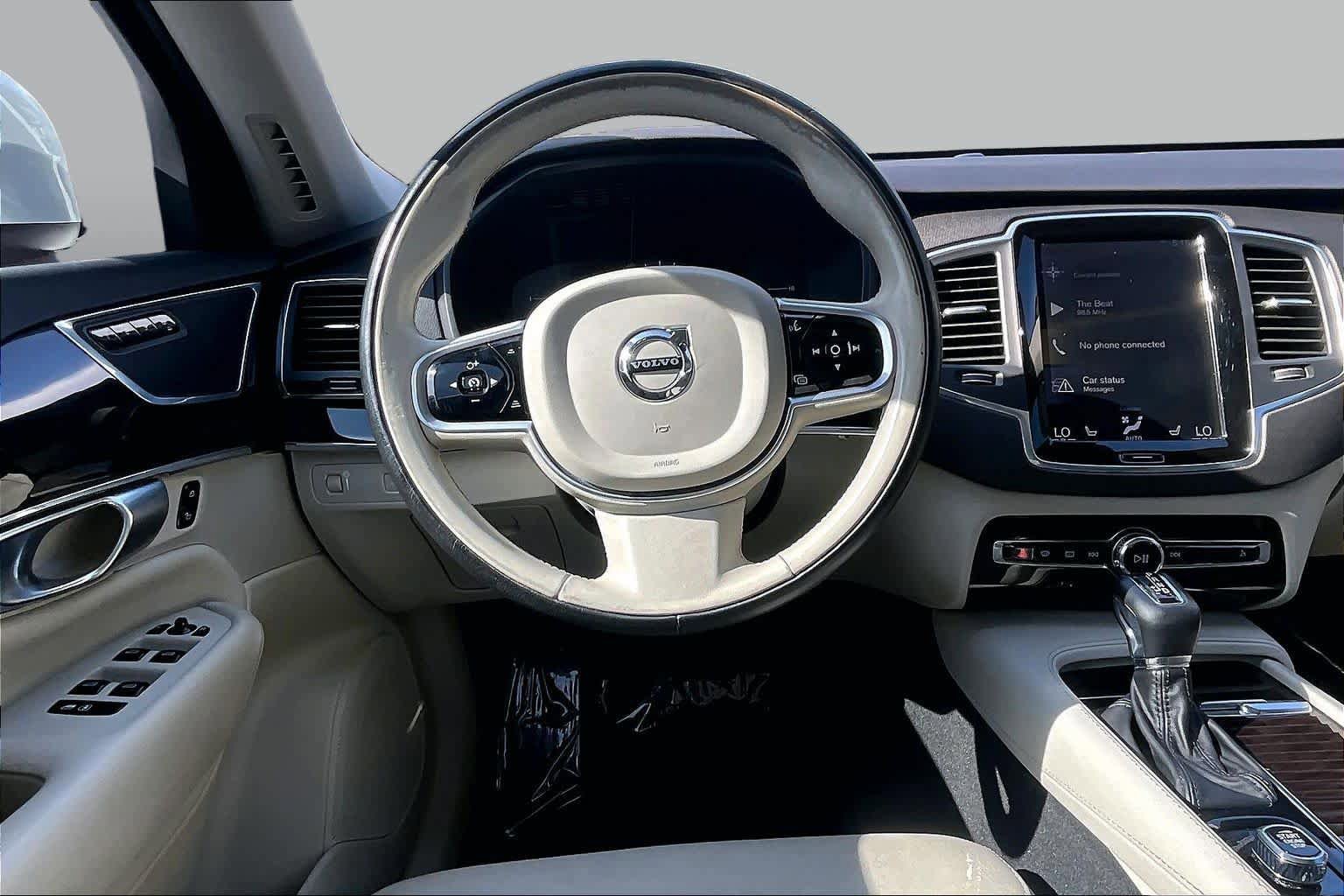 Used 2019 Volvo XC90 T5 Momentum w/ Protection Package FWD image 6