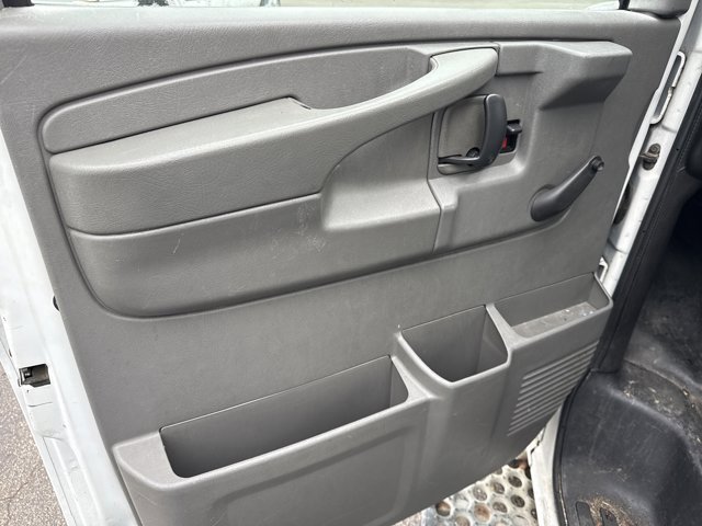 Used 2011 Chevrolet Express 2500 LS image 13