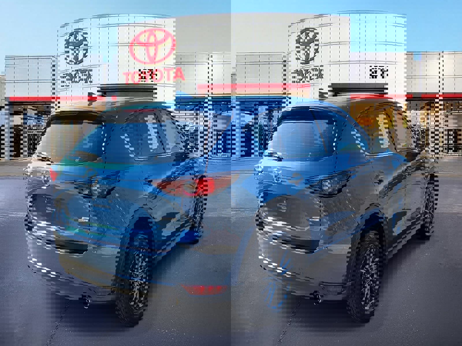 Used 2019 MAZDA CX-5 Sport w/ I-ACTIVSENSE Package image 3