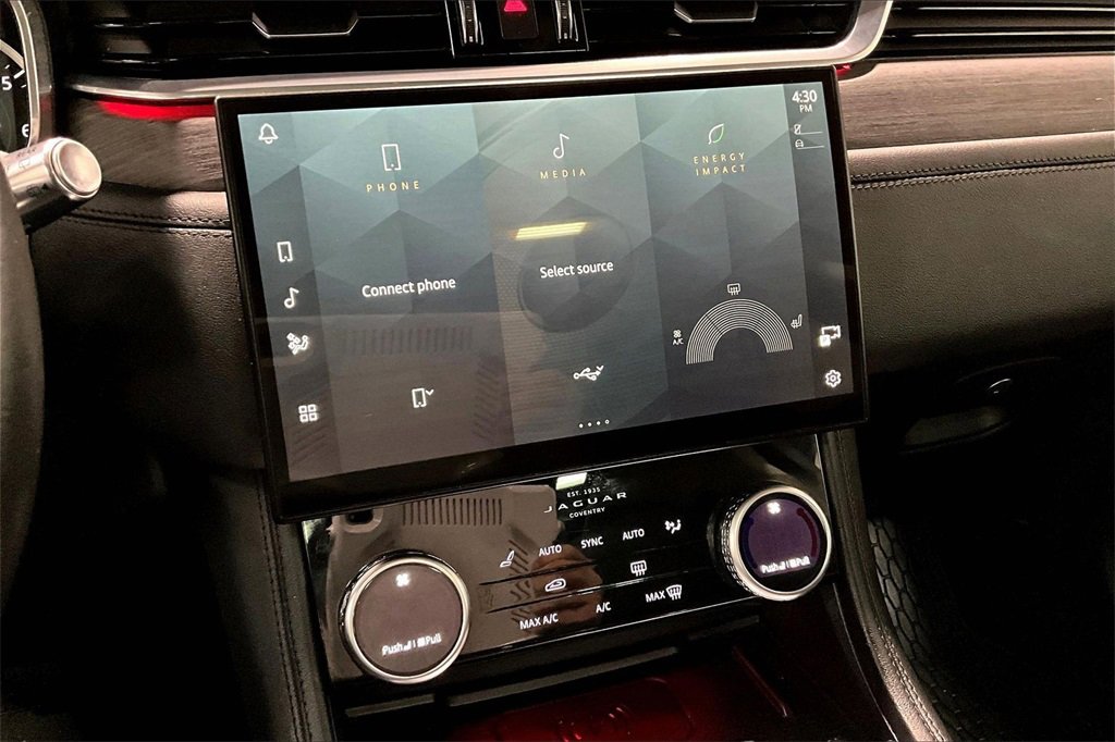 Used 2021 Jaguar F-PACE image 9