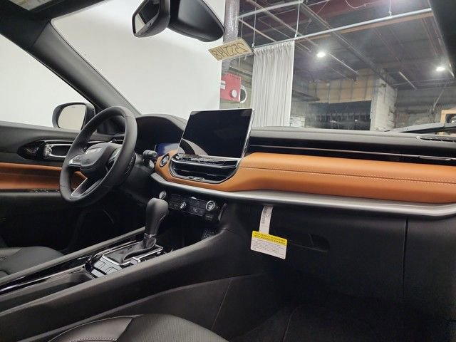 New 2025 Jeep Compass Limited w/ Elite Group image 31