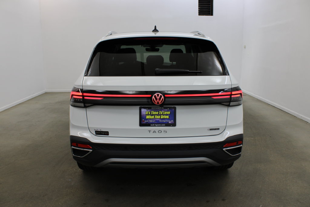 New 2026 Volkswagen Taos SEL AWD/4WD image 4
