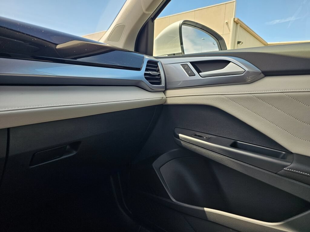 New 2026 Volkswagen Taos SEL AWD/4WD image 25