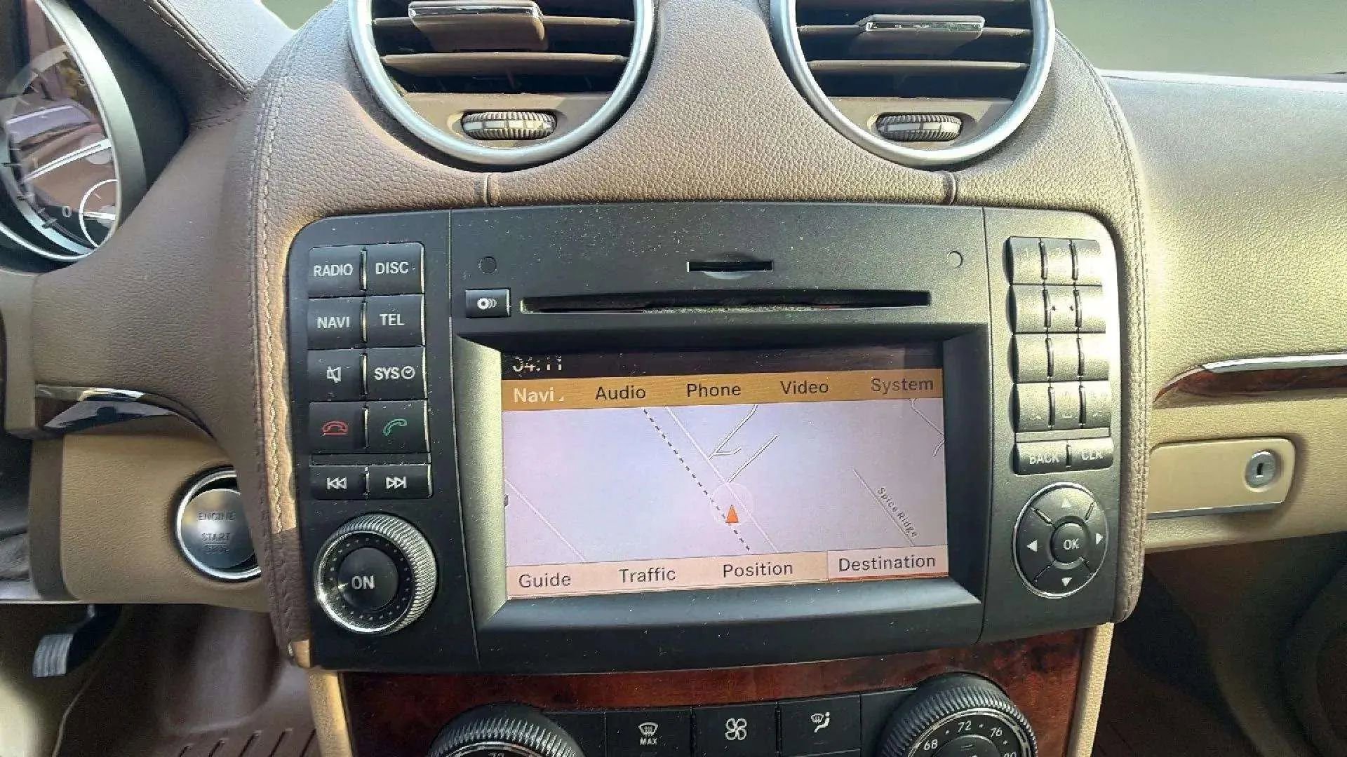 Used 2012 Mercedes-Benz GL 450 GL 450 4MATIC Sport Utility 4D image 36