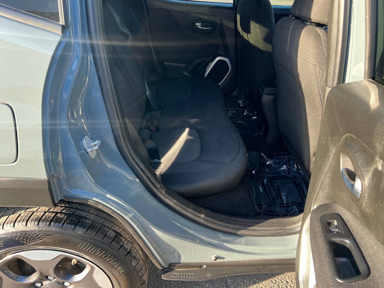 Used 2018 Jeep Renegade Sport w/ Power & Air Group AWD/4WD image 22