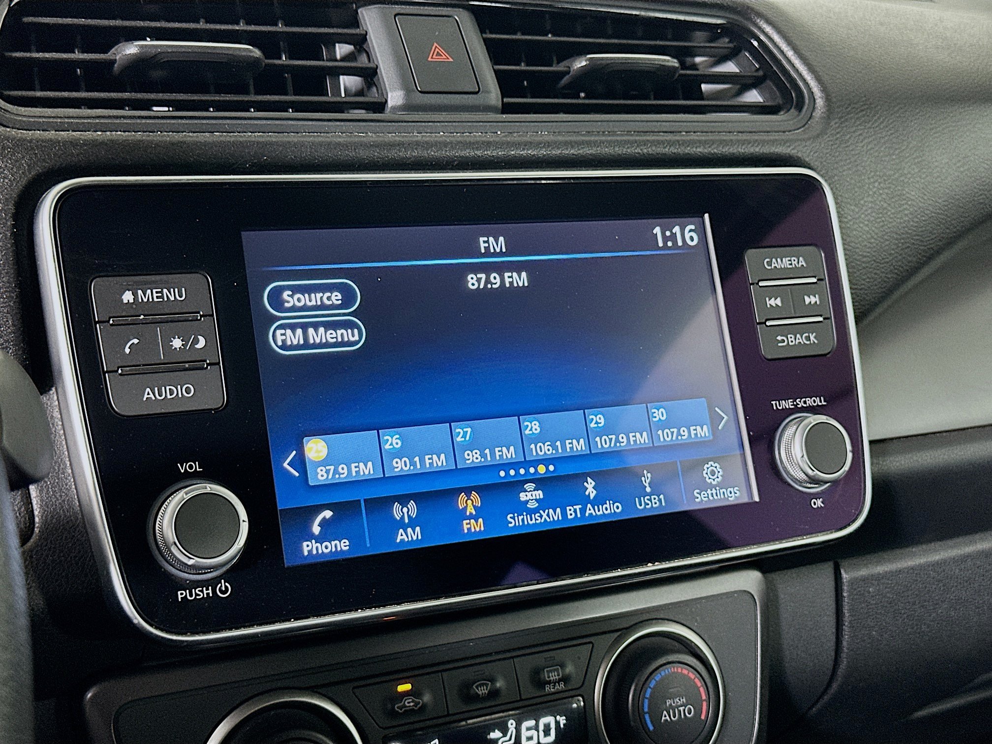Used 2025 Nissan Leaf S FWD image 19