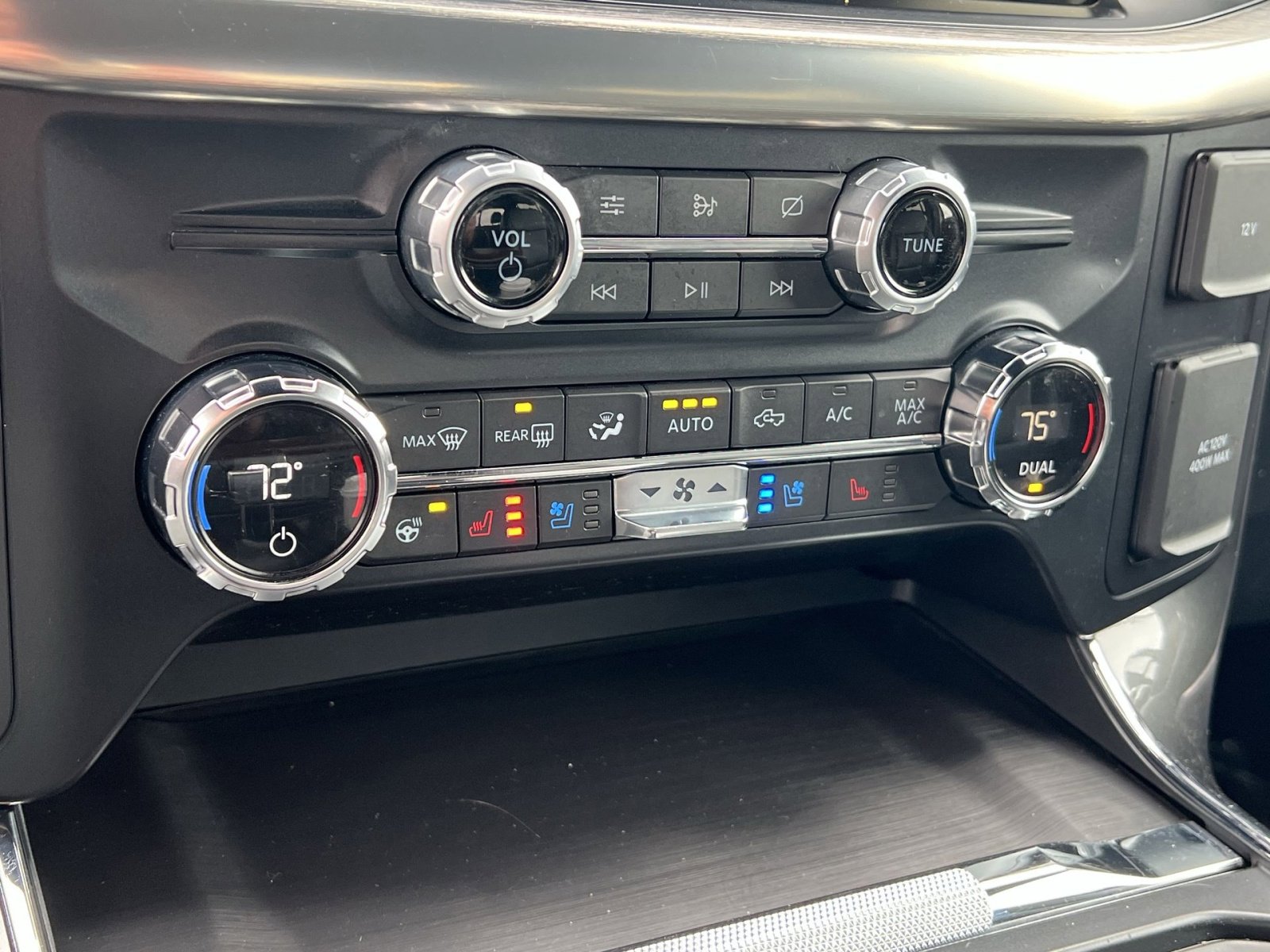 Certified 2021 Ford F150 Lariat w/ Equipment Group 502A High image 21