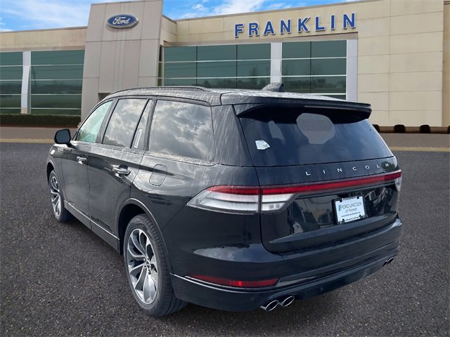 New 2025 Lincoln Aviator AWD w/ Jet Appearance Package image 5
