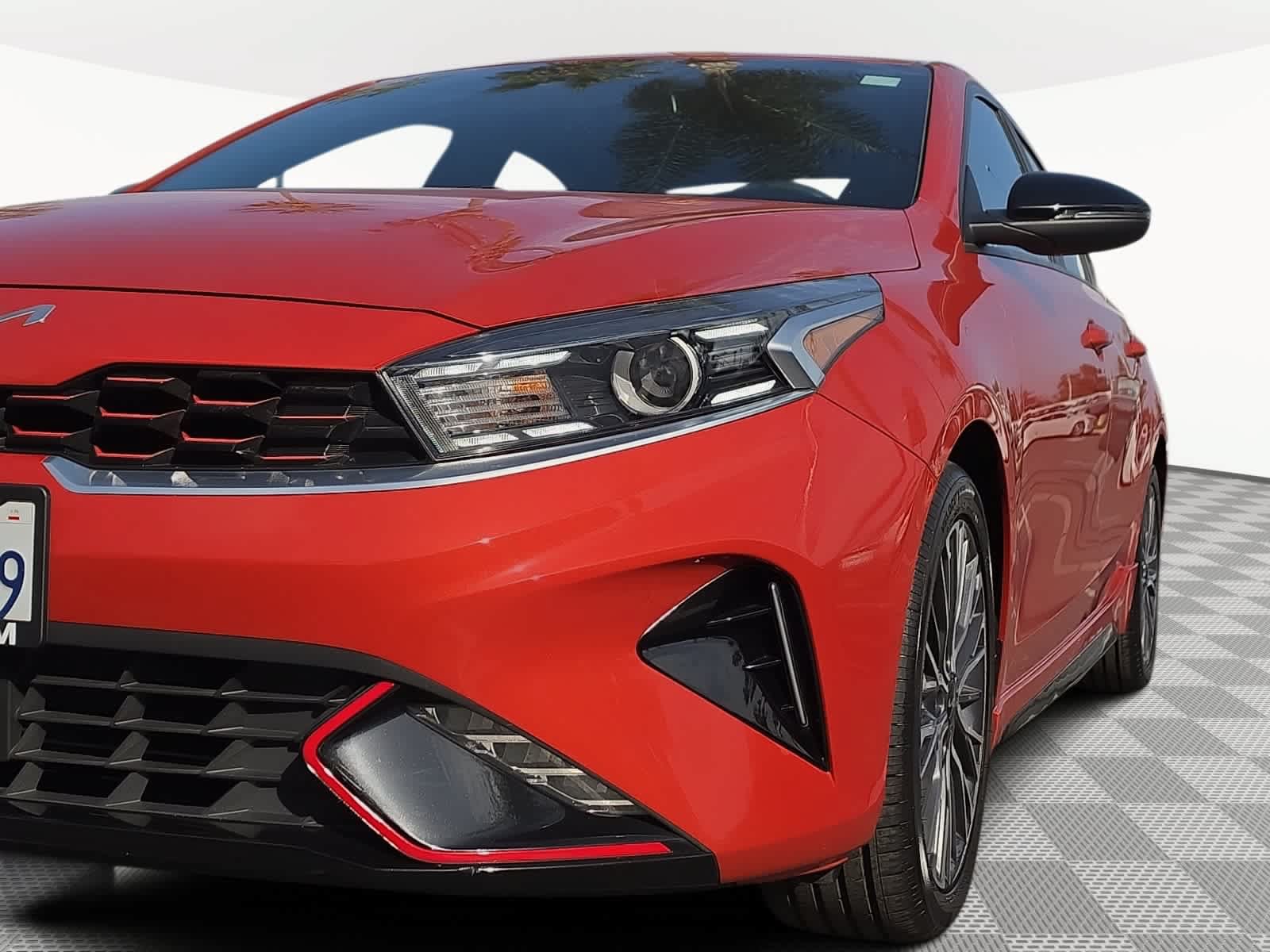 Used 2022 Kia Forte GT-Line w/ GT-Line Premium Package FWD image 4