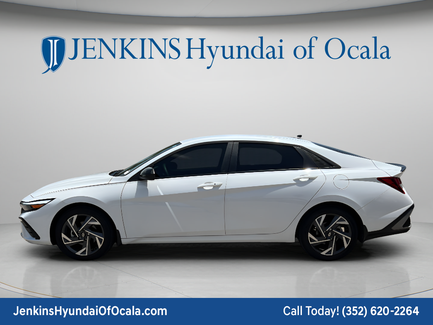 Certified 2025 Hyundai Elantra Sport w/ Cargo Package FWD image 6
