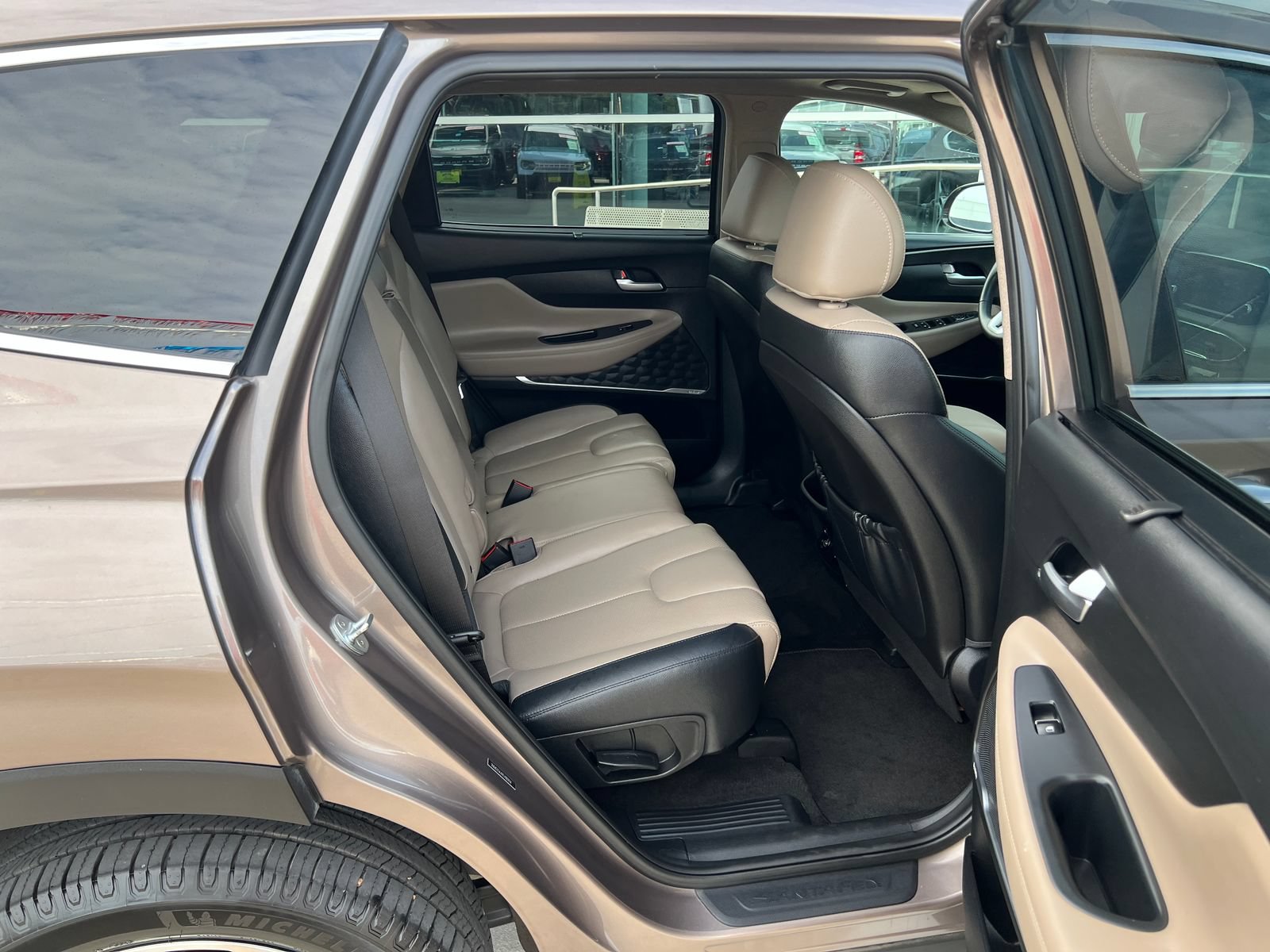 Used 2020 Hyundai Santa Fe SEL FWD image 14