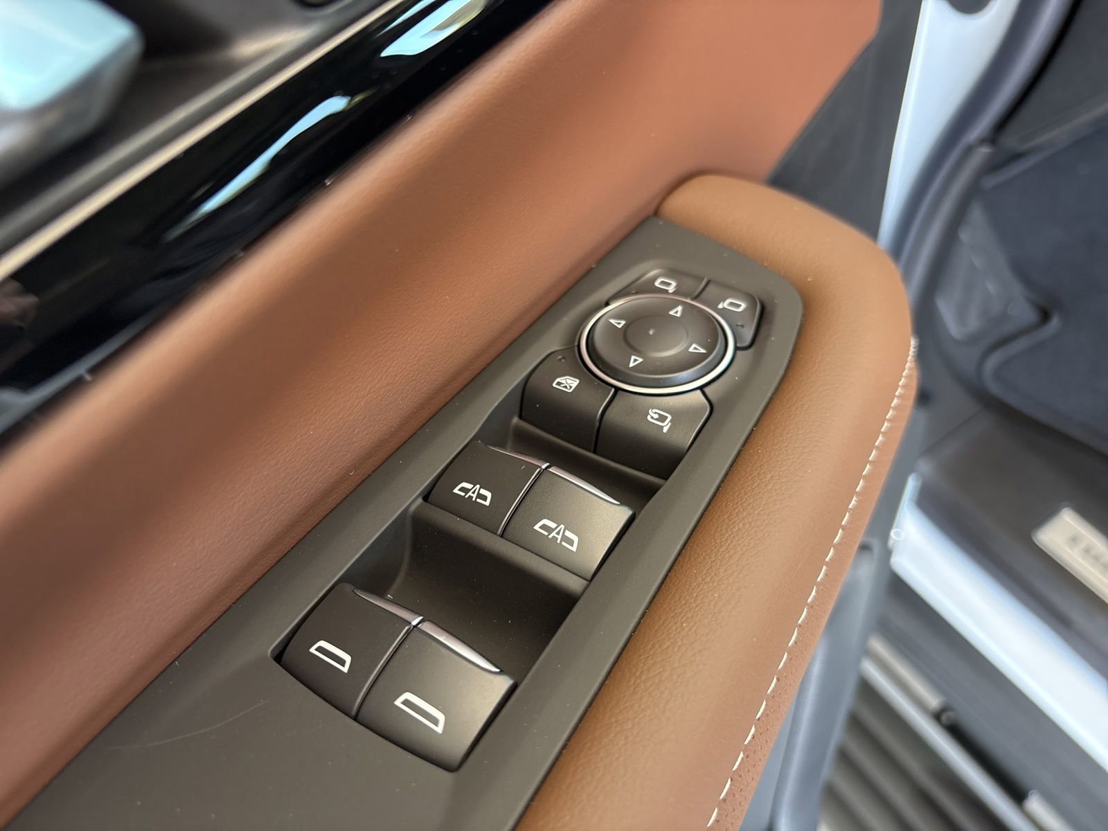 New 2026 Chevrolet Suburban High Country image 13