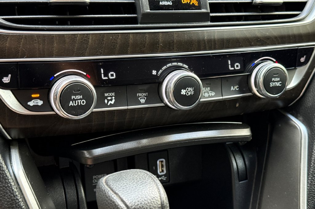 Used 2018 Honda Accord EX image 19