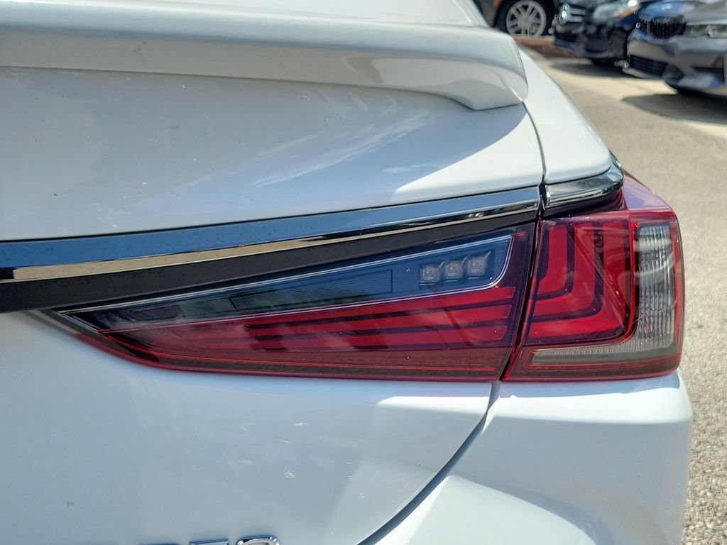 Used 2022 Lexus ES 350 F Sport w/ Accessory Package 2 FWD image 8