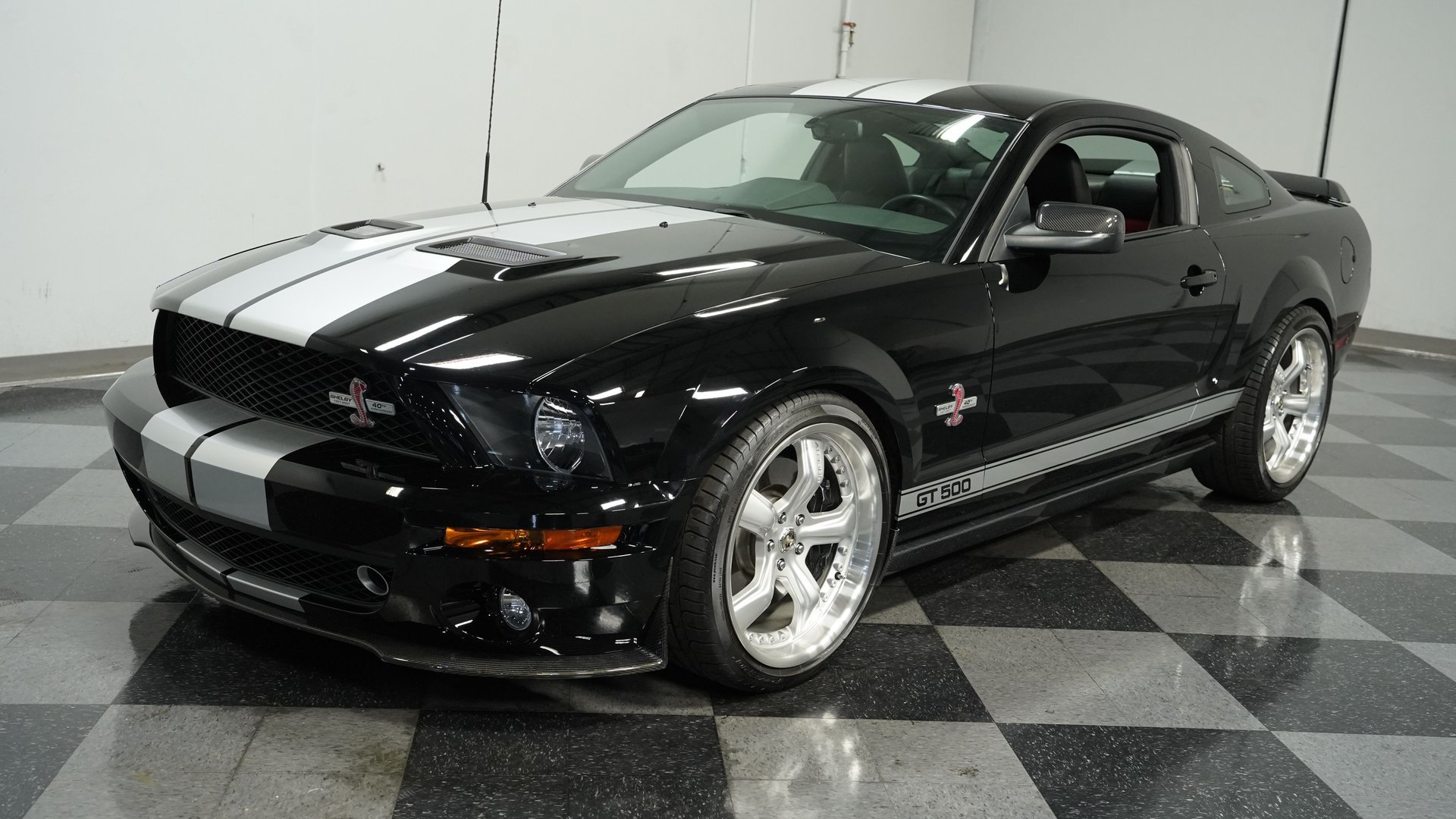 Used 2007 Ford Mustang Shelby GT500 RWD image 5