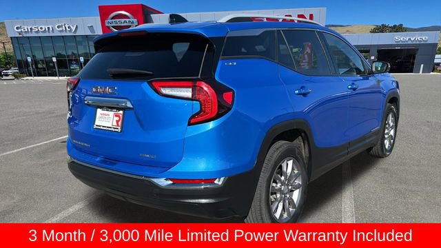 Used 2024 GMC Terrain SLT image 3