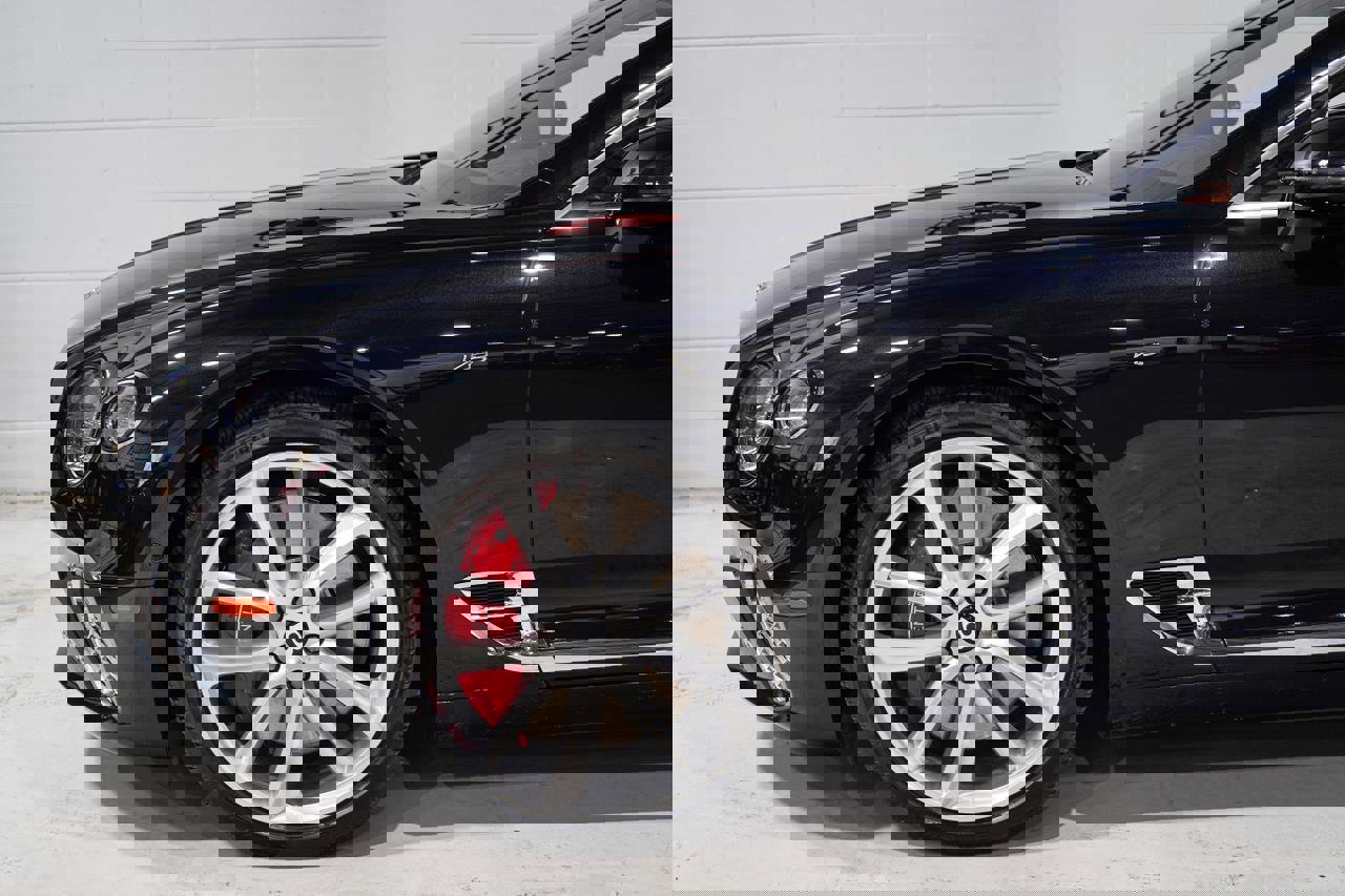 Used 2022 Bentley Continental GT image 32