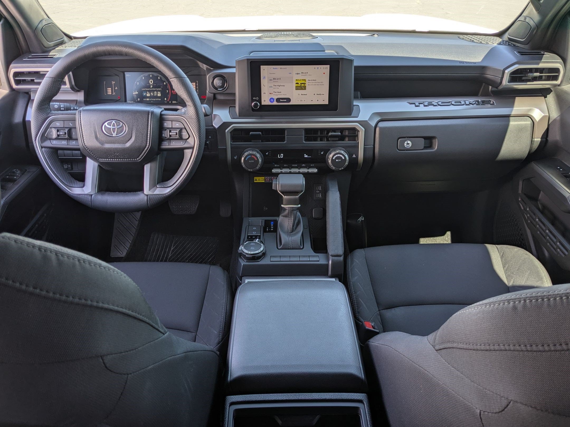 Used 2025 Toyota Tacoma SR5 AWD/4WD image 30