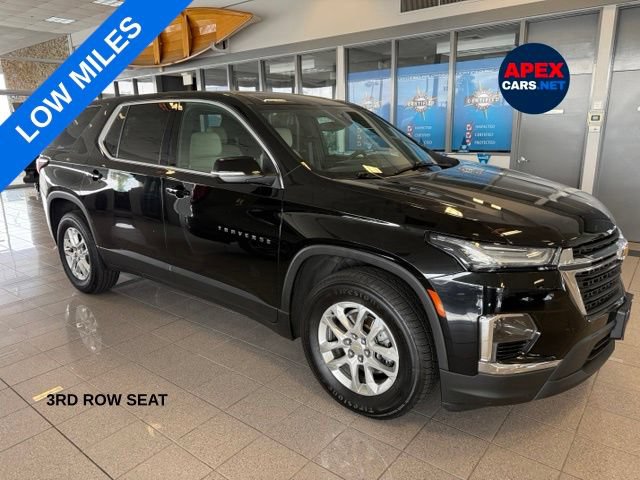 Used 2022 Chevrolet Traverse LS