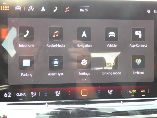 New 2025 Volkswagen GTI SE FWD image 32