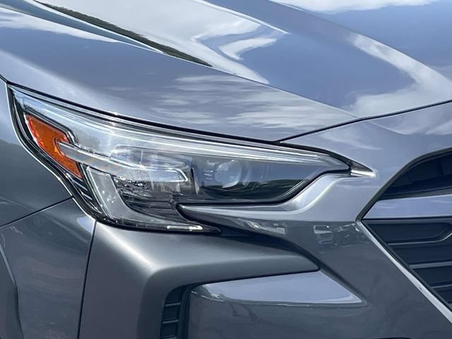 Used 2024 Subaru Outback Premium AWD/4WD image 3