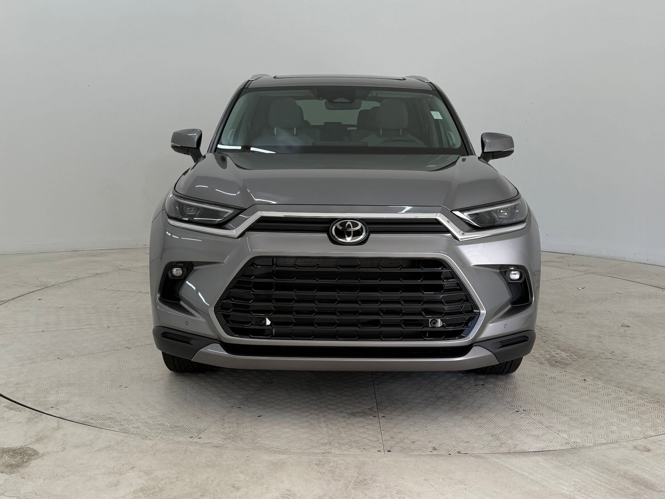 Used 2026 Toyota Grand Highlander Limited image 6