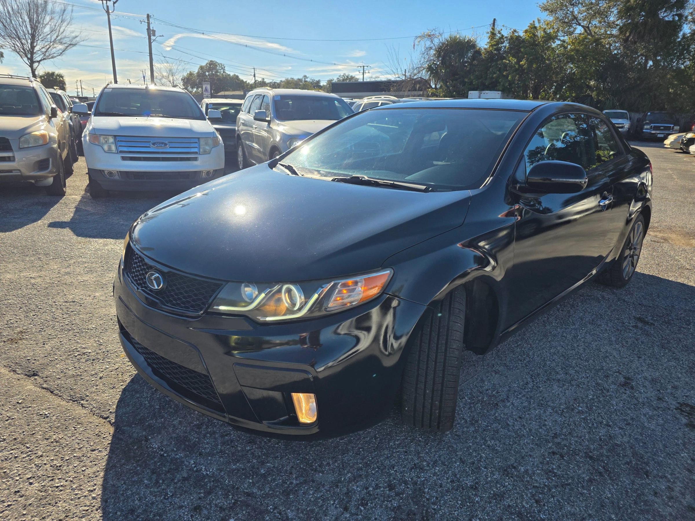 Used 2012 Kia Forte Koup SX w/ Tech Pkg image 3