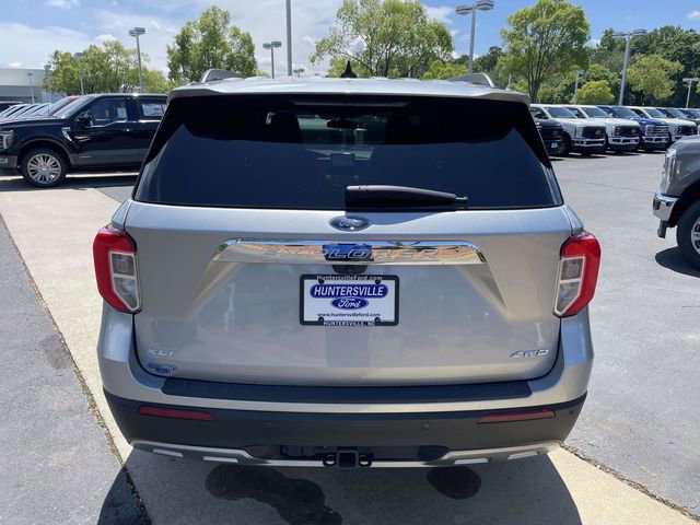 Certified 2023 Ford Explorer XLT w/ Equipment Group 202A AWD/4WD image 5